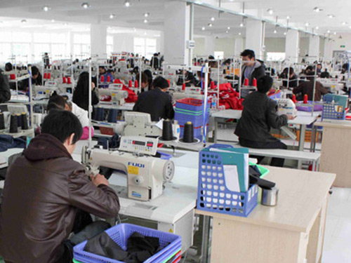 防靜電服生產(chǎn)車間